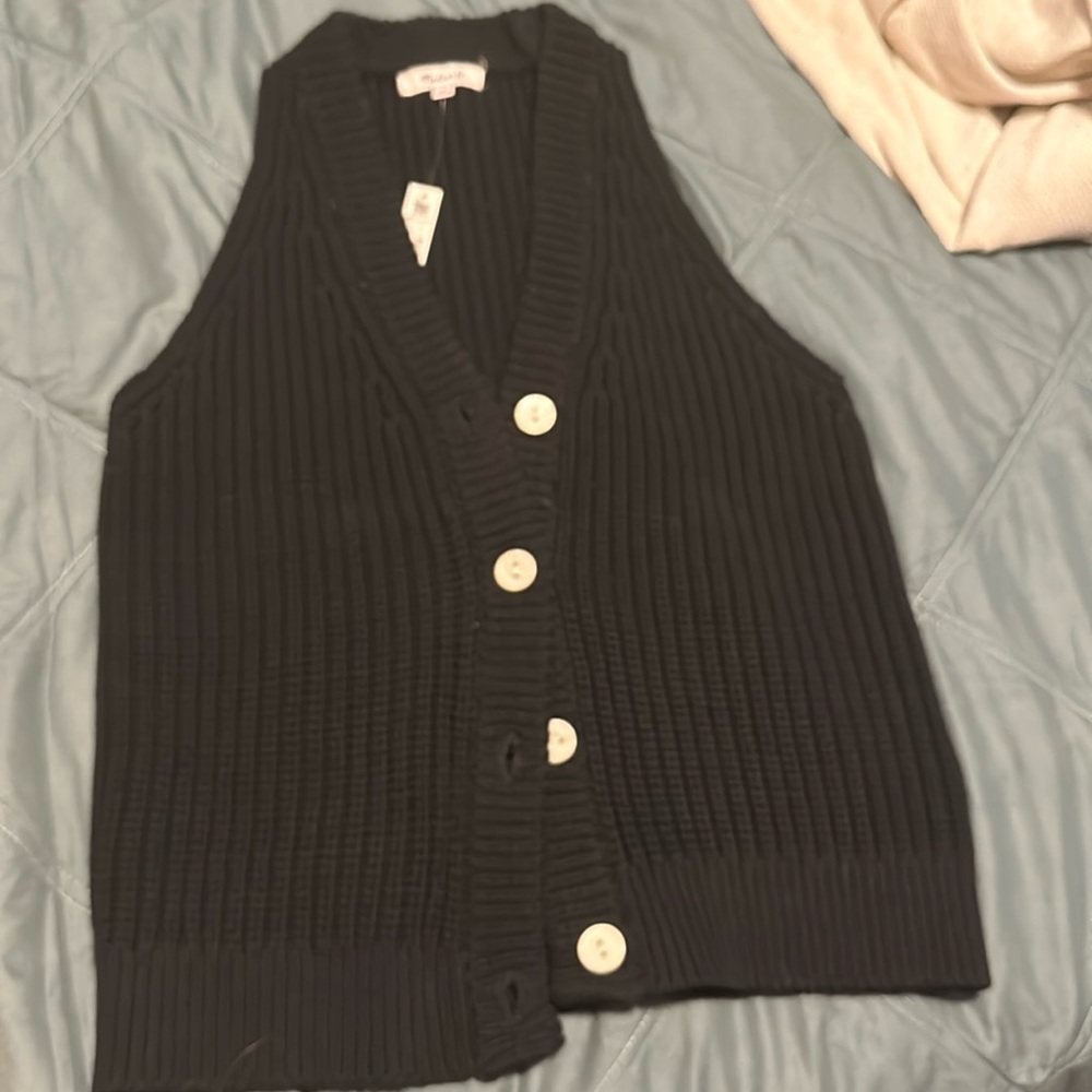 Madewell black sweater vest